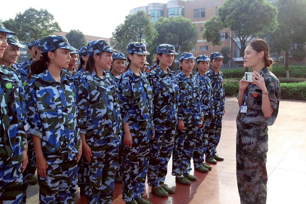 免費(fèi)觀看2025年超詭異叛逆學(xué)校動漫全集