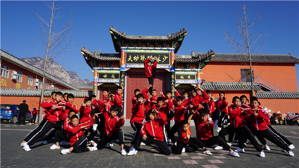 戒網(wǎng)癮學校的網(wǎng)癮孩子心理治療方法有哪些